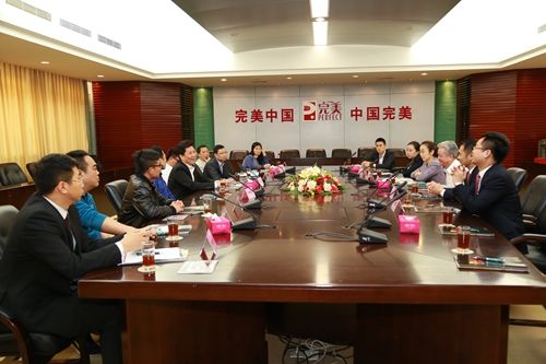4座谈会现场_副本.jpg