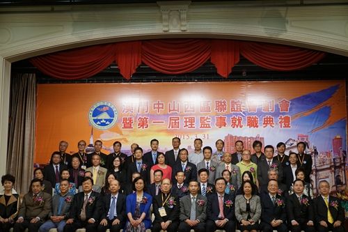 合影留念_副本.jpg