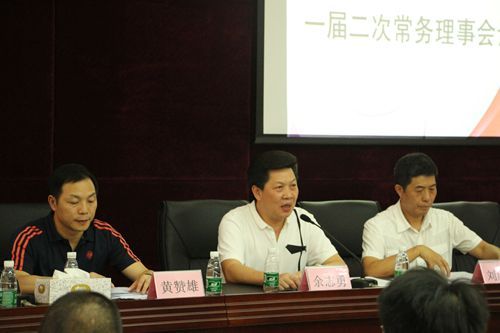 省侨联副主席、市侨联主席、市侨青联荣誉会长余志勇讲话_副本.jpg