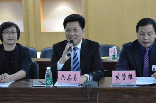 广东省侨联副主席、中山市侨联主席余志勇汇报本次拜访的目的_副本.jpg