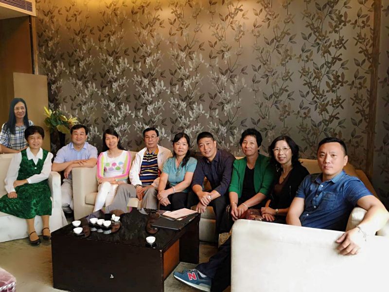 亚美侨友会理事第一次会议.jpg