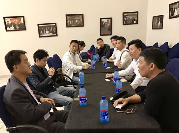 3、与展贸中心负责人交流情况_副本.jpg