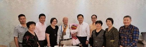 为101岁的归侨杨子华祝寿_调整大小.jpg
